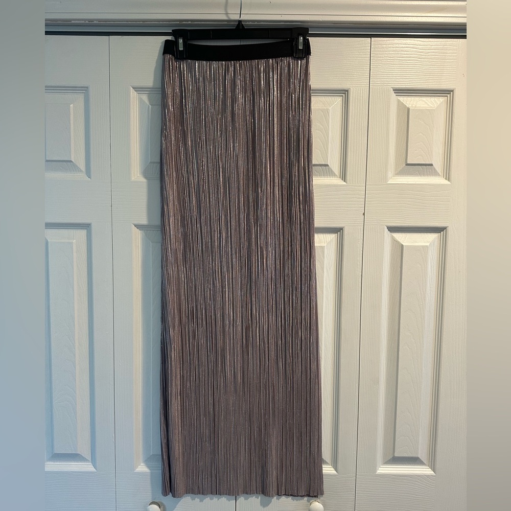Rue 21 Silver Pleated Skirt